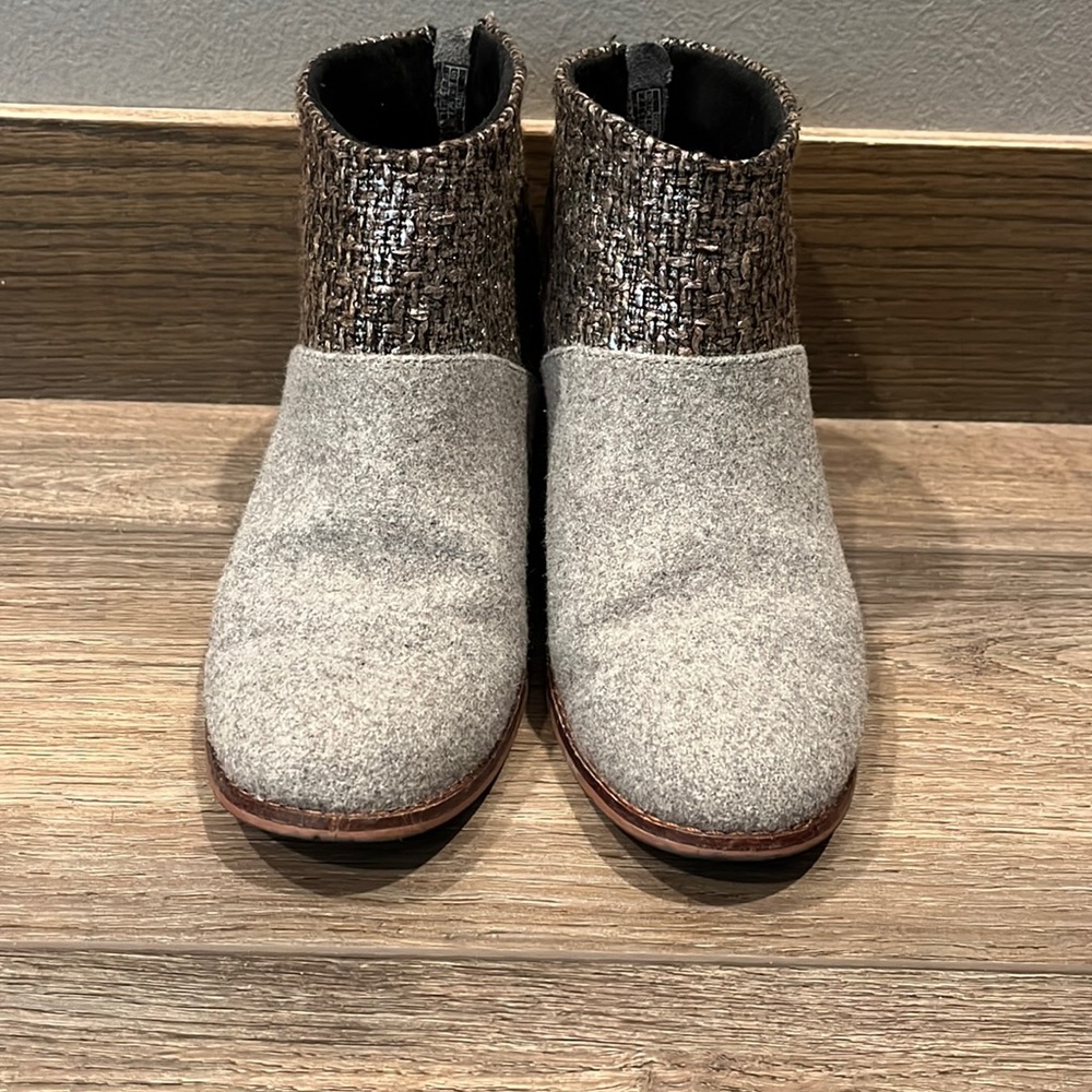 Toms Leila Felt Zip Heeled Ankle Booties Womens 7 Gray